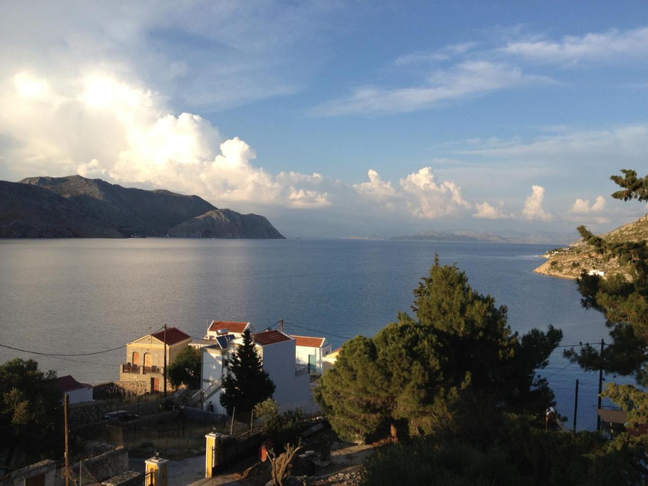Appartamento Panorama Thea Sými Esterno foto